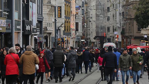 Beyoğlu ilçesinde gerçekleştirilecek yeni yıl kutlamaları nedeniyle emniyet tedbirleri alındı Beyoğlu ilçesinde gerçekleştirilecek yeni yıl kutlamaları nedeniyle emniyet tedbirleri alındı