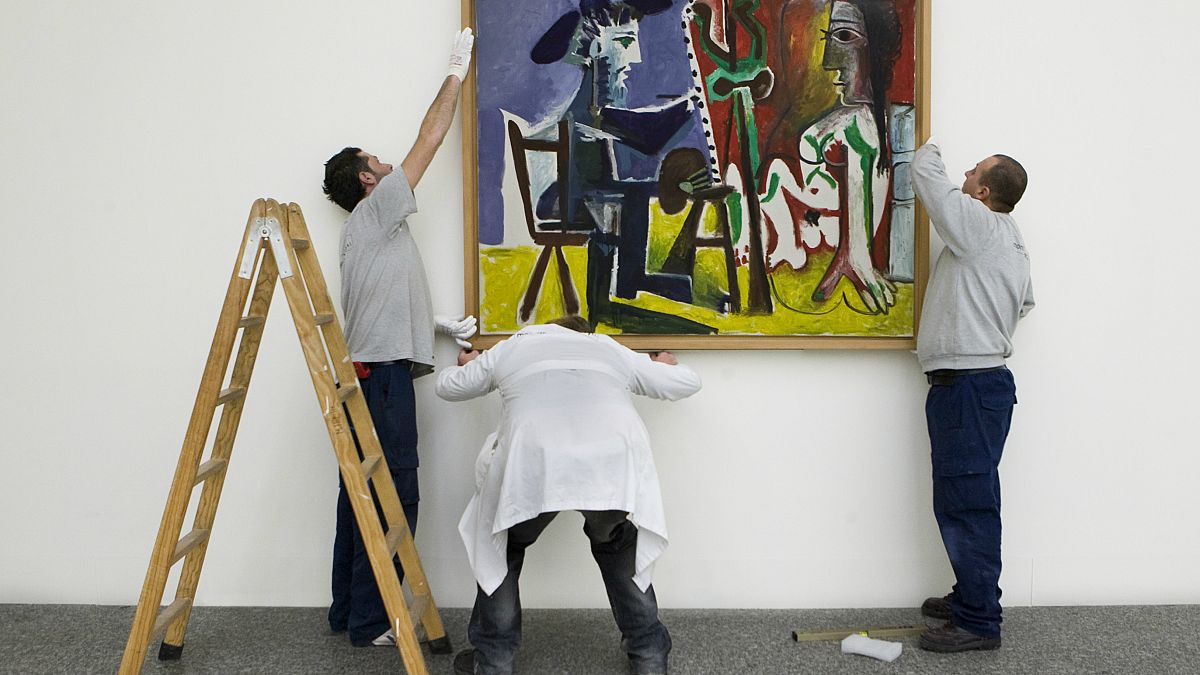 Pablo Picasso'nun Londra'daki Tate Modern Sanat Galerisi'nde bulunan 'Bust of a woman' tablosu saldırıya uğradı