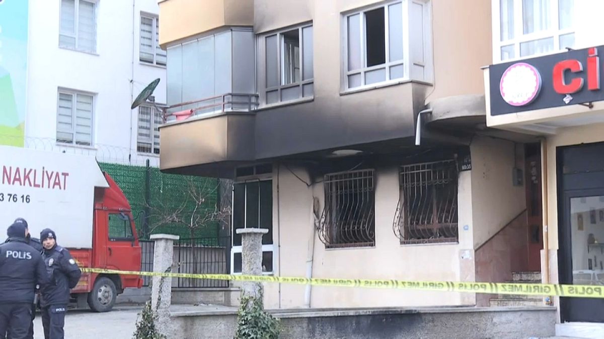 4 погибших при пожаре в Анкаре 