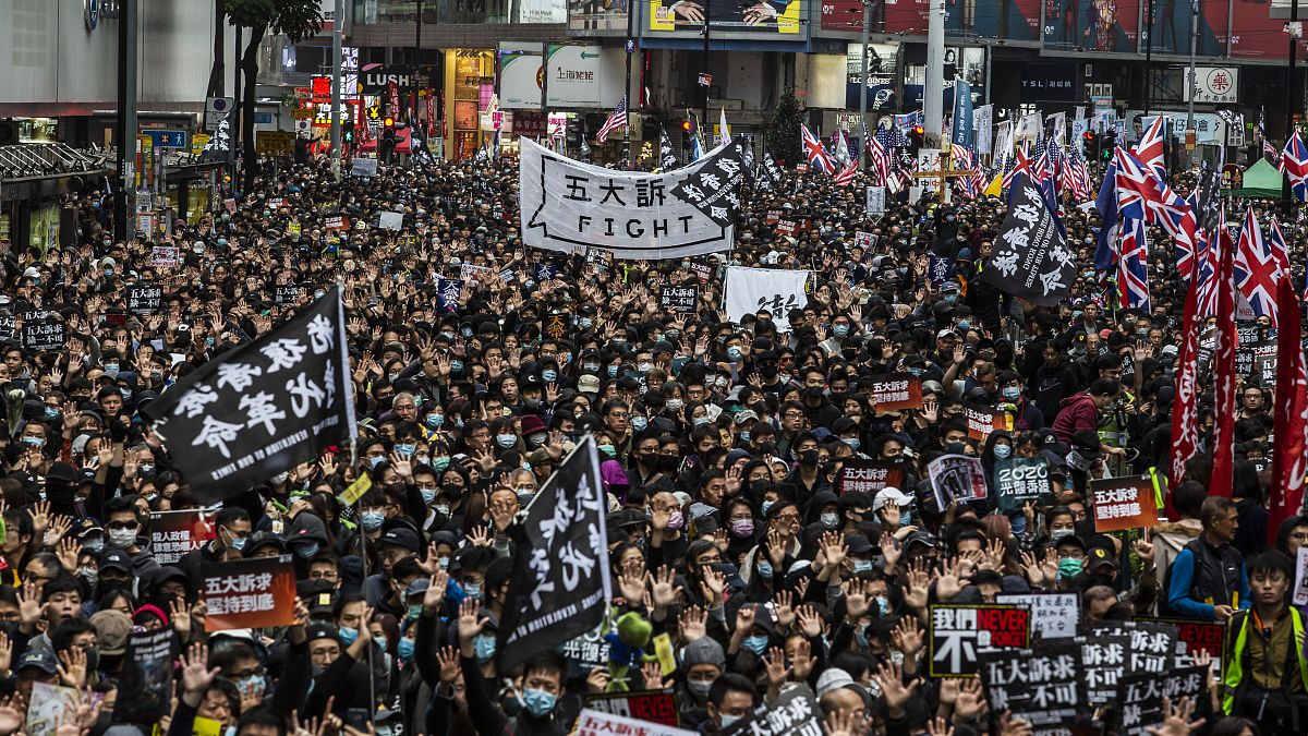 چهارصد نفر در راهپیمایی میلیونی سال نو در هنگ کنگ بازداشت شدند