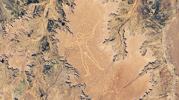 NASA, 3,5 kilometrelik gizemli sanat eserinin uydu fotoğrafını paylaştı NASA, 3,5 kilometrelik gizemli sanat eserinin uydu fotoğrafını paylaştı
