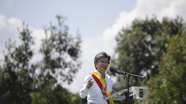 Claudia Lopez investie à Bogota : la première femme maire homosexuelle de la capitale colombienne Claudia Lopez investie à Bogota : la première femme maire homosexuelle de la capitale colombienne