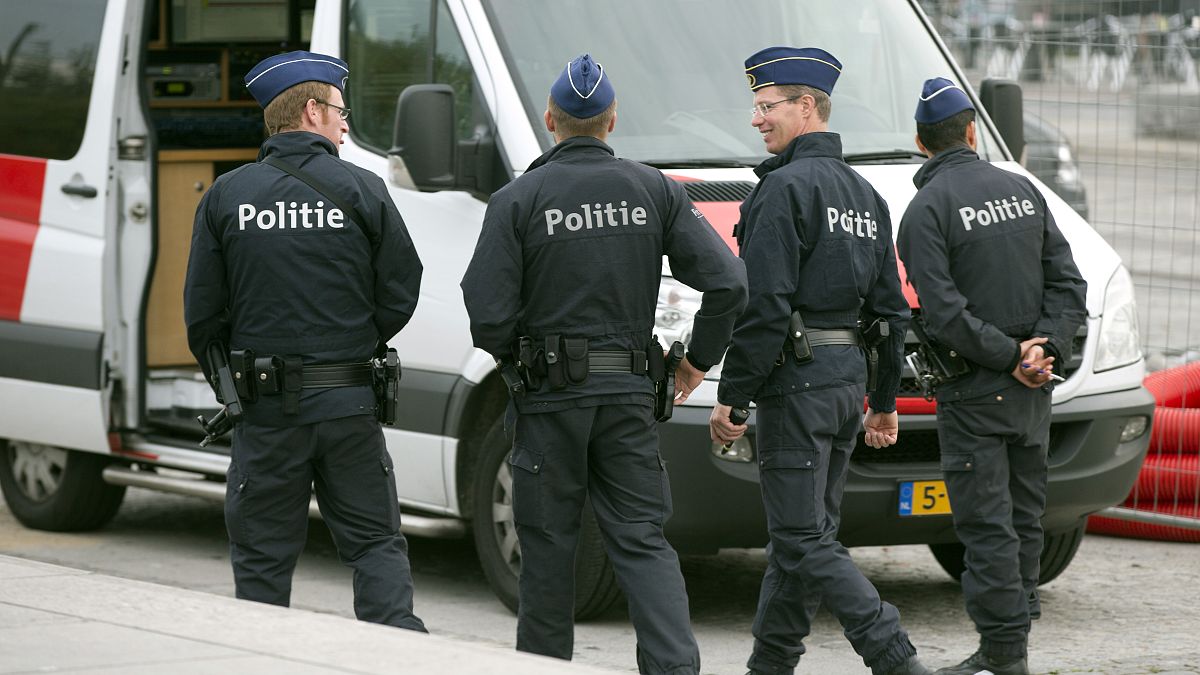 Belçika terör örgütü olarak kabul ettiği Sharia4Belgium mensubu 6 Belçikalıyı vatandaşlıktan çıkardı