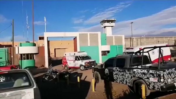 Un partido de fútbol entre presos acaba en baño de sangre en México Un partido de fútbol entre presos acaba en baño de sangre en México