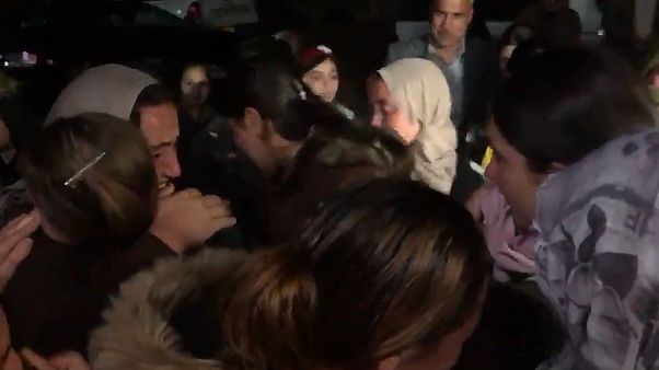 دختر ایزدی پس از ۵ سال بردگی به خانه بازگشت دختر ایزدی پس از ۵ سال بردگی به خانه بازگشت