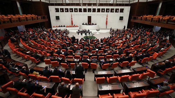 Felhatalmazást kapott Erdogan török katonák Líbiába küldésére Felhatalmazást kapott Erdogan török katonák Líbiába küldésére