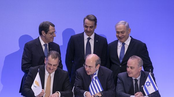 Firma del acuerdo para la construcción del gasoducto EastMed entre Chipre, Grecia e Israel Firma del acuerdo para la construcción del gasoducto EastMed entre Chipre, Grecia e Israel