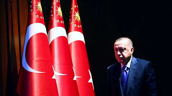 Türkiye'nin Nabzı anketi: Erdoğan'ı 'onaylıyorum' diyenlerde düşüş var, tek istisna HDP seçmeni Türkiye'nin Nabzı anketi: Erdoğan'ı 'onaylıyorum' diyenlerde düşüş var, tek istisna HDP seçmeni