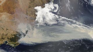 Avustralya'da orman yangınları nedeniyle oluşan bulut ve dumanlar