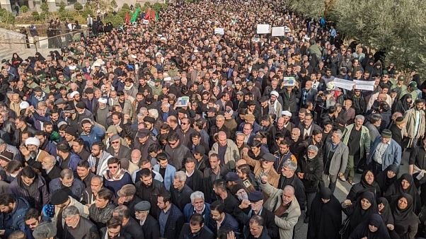 Ιράν: Διαδηλώσεις μετά τον θάνατο του Σουλεϊμανί Ιράν: Διαδηλώσεις μετά τον θάνατο του Σουλεϊμανί