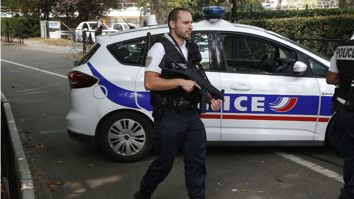حمله با چاقو در پاریس دستکم ۱ کشته و ۲ مجروح بر جای گذاشت