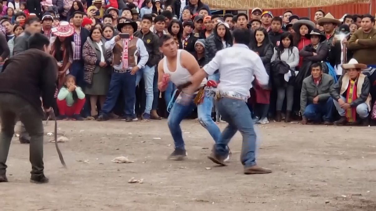 ویدئو؛ بزن‌بزن در پرو برای حل اختلافات شخصی