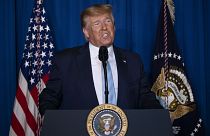 İran'da protestolar: Trump'tan ABD bayrağının üzerine basmayan İranlı protestoculara övgü 