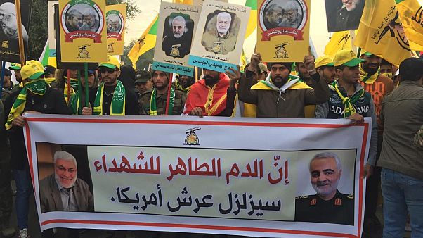 Mort du Général Soleimani : des milliers de personnes rassemblées pour ses funérailles à Bagdad Mort du Général Soleimani : des milliers de personnes rassemblées pour ses funérailles à Bagdad