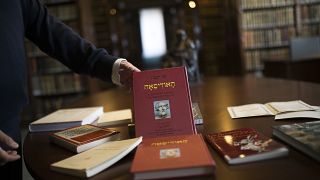 İspanya Kraliyet Akademisi Kütüphanesi'ndeki Ladino dilinde kitaplar
