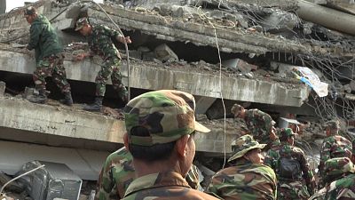 Cambogia: crolla hotel in costruzione