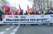 Париж: протест против пенсионной реформы