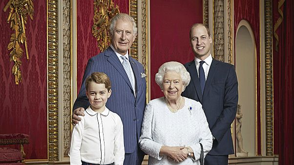 İngiltere Kraliçesi II. Elizabeth ve tahtın 3 varisi bir arada - Aralık 2019 İngiltere Kraliçesi II. Elizabeth ve tahtın 3 varisi bir arada - Aralık 2019