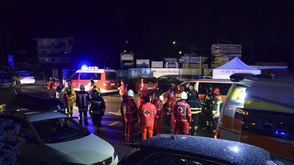 Αποτέλεσμα εικόνας για Ιταλία: Αυτοκίνητο παρέσυρε ομάδα τουριστών