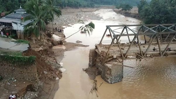 Inondations meurtrières en Indonésie Inondations meurtrières en Indonésie