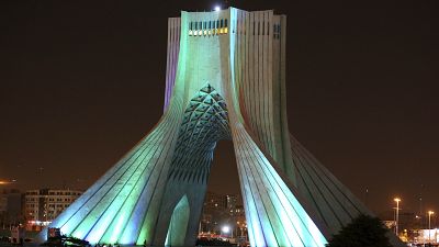 برج آزادي وسط العاصمة الإيرانية طهران،