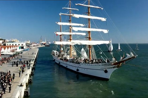 Nave Sagres ripercorre la rotta di Magellano intorno al globo