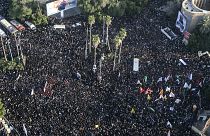 شاهد: إيران تشيع سليماني في مراسم حاشدة على وقع هتاف "الموت لأمريكا"