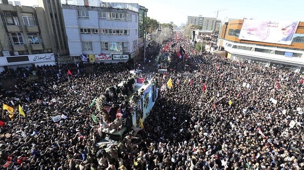 Una estampida en el funeral del general Soleimaní deja decenas de muertos y heridos Una estampida en el funeral del general Soleimaní deja decenas de muertos y heridos