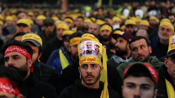 Lübnan'da Süleymani'nin öldürülmesini protesto eden Şiiler Lübnan'da Süleymani'nin öldürülmesini protesto eden Şiiler