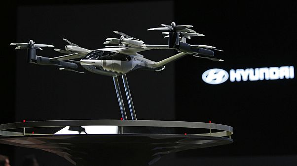 Uçan otomobilden sonra taksiye de az kaldı: Uber ve Hyundai'den ortak hava taksi projesi Uçan otomobilden sonra taksiye de az kaldı: Uber ve Hyundai'den ortak hava taksi projesi