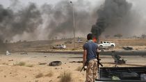 Agravam-se os combates na Líbia