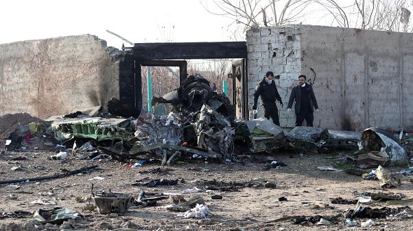 Un Boeing ukrainien s'écrase près de Téhéran : les 176 personnes à bord sont mortes Un Boeing ukrainien s'écrase près de Téhéran : les 176 personnes à bord sont mortes