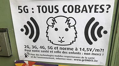 Tartanak az 5G okozta sugárzástól civil aktivisták és az EU döntéshozói