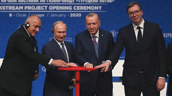 افتتاح خط انتقال گاز با حضور اردوغان و پوتین؛ گاز روسیه از طریق ترکیه به اروپا میرود افتتاح خط انتقال گاز با حضور اردوغان و پوتین؛ گاز روسیه از طریق ترکیه به اروپا میرود
