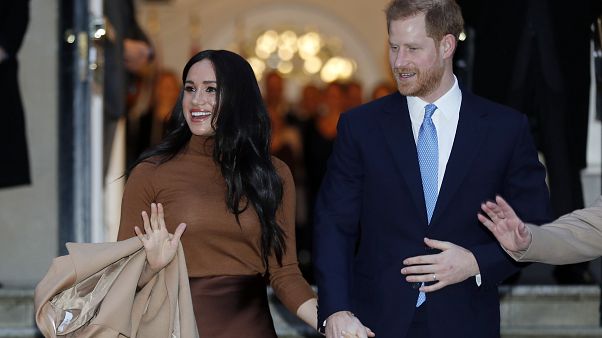 الأمير هاري وزوجته ميغان "يتخليان عن الملكية" وبيان من قصر بكنغهام للرد الأمير هاري وزوجته ميغان "يتخليان عن الملكية" وبيان من قصر بكنغهام للرد