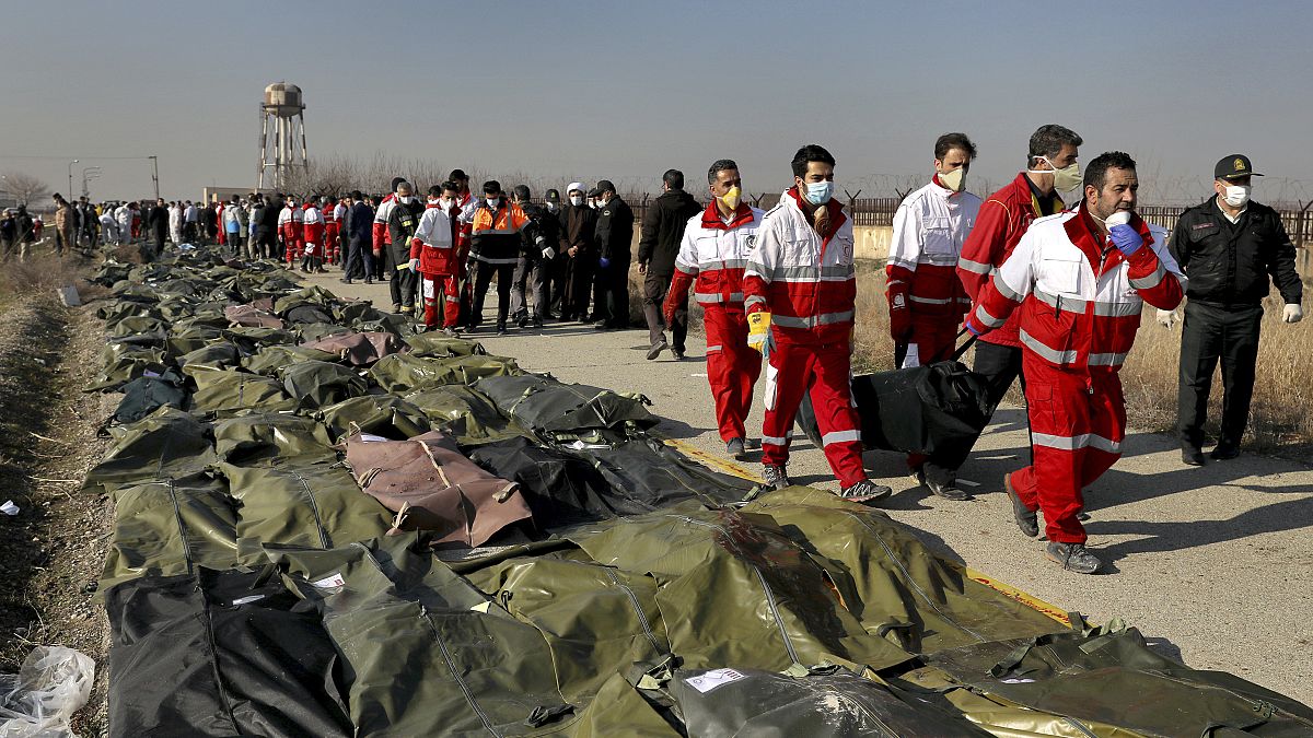 İran'da düşen Ukrayna Havayollarına ait uçakta hayatını kaybedenlerin cesetleri