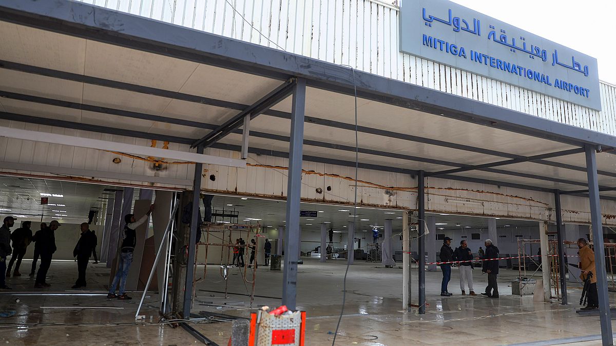 Libya'da Hafter güçleri uçuşa yasak bölgeyi Mitiga Havaalanı'na genişletti