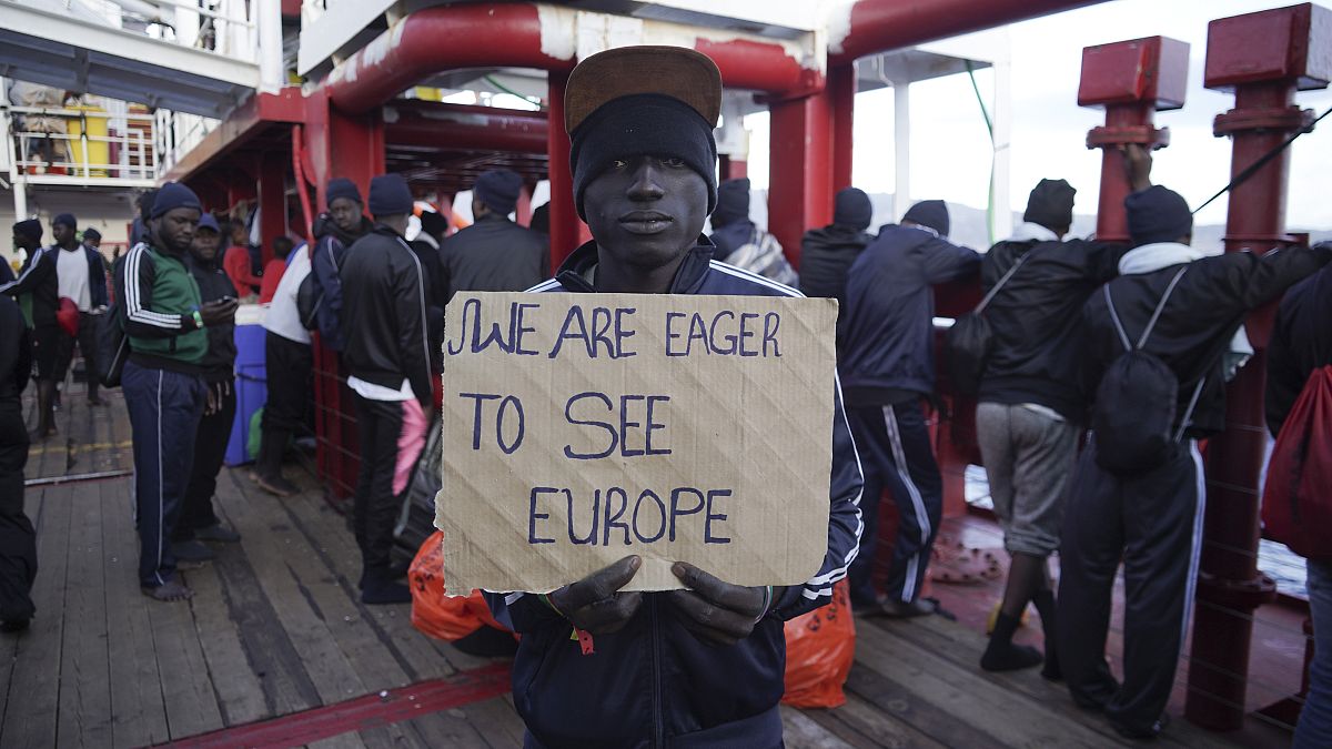 Em 2019 chegaram menos migrantes à Europa
