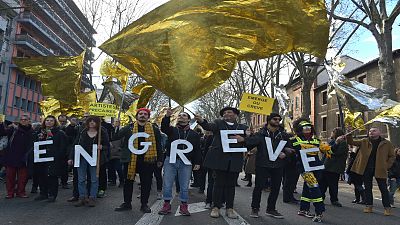 Francia: il governo cerca un compromesso sulle pensioni