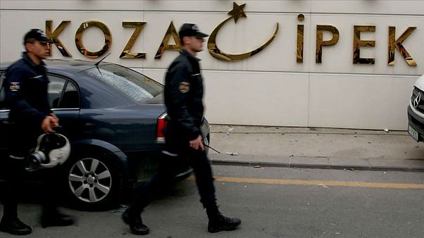 Koza-İpek Holding davasında 15 sanığa toplamda 152 yıl hapis cezası Koza-İpek Holding davasında 15 sanığa toplamda 152 yıl hapis cezası
