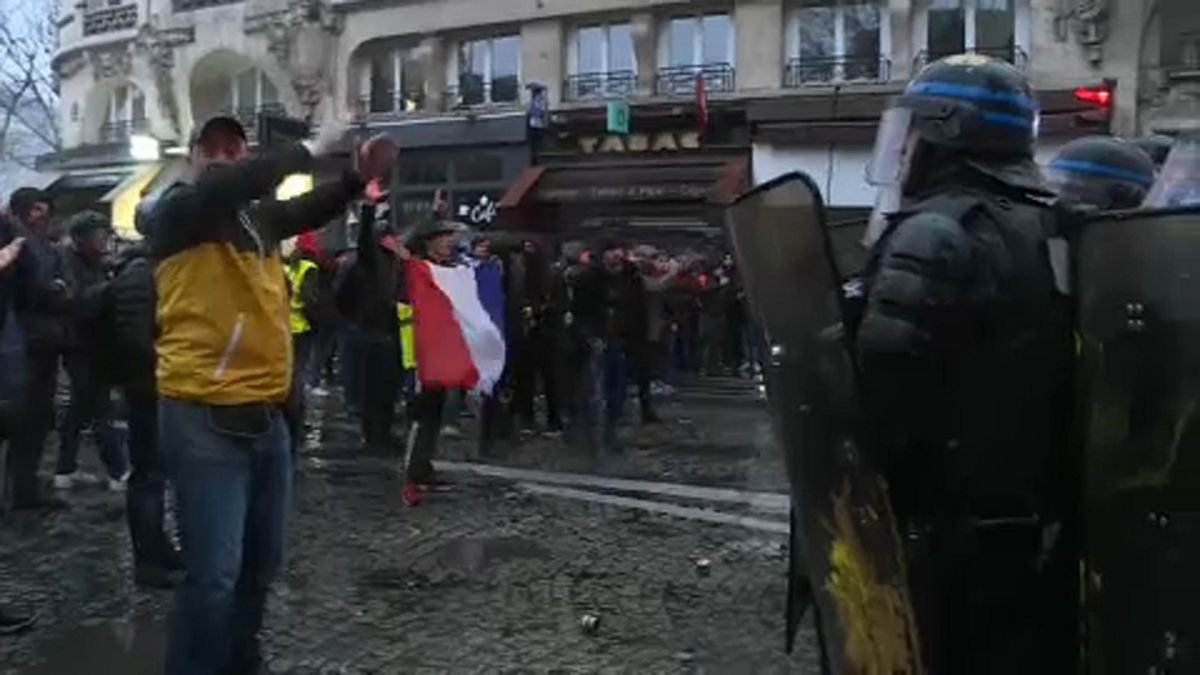 Massenprotest in Paris