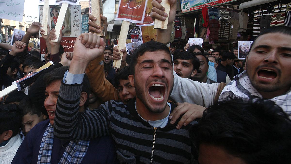  İran-ABD gerginliği Tahran sokaklarında nasıl yankı buluyor?