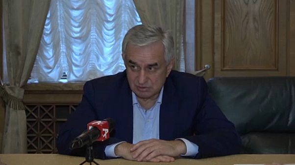 Betörtek az elnöki palotába és az államfő lemondását követelték Abháziában Betörtek az elnöki palotába és az államfő lemondását követelték Abháziában