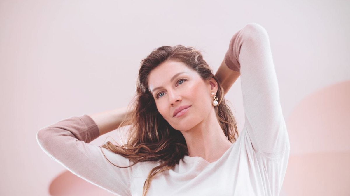 Gisele Bündchen cashes in on mental health ‘trend’ to sell £152 Dior serum 