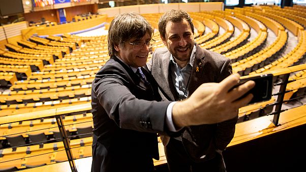 Katalan liderler Carles Puigdemont ve Antoni Comin Katalan liderler Carles Puigdemont ve Antoni Comin