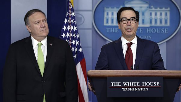 ABD Dışişleri Bakanı Mike Pompeo (sol) ve Hazine Bakanı Steven Mnuchin ABD Dışişleri Bakanı Mike Pompeo (sol) ve Hazine Bakanı Steven Mnuchin