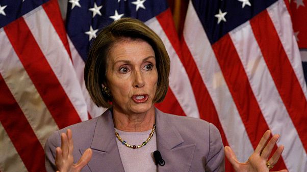 Demokrat lider Pelosi: Trump'a yönelik azil maddelerini Senato'ya yolluyoruz Demokrat lider Pelosi: Trump'a yönelik azil maddelerini Senato'ya yolluyoruz