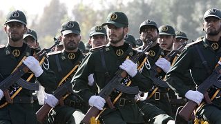 İran Devrim Muhafızları Ordusuna bağlı 'seçkin' askerler geçit töreninde 