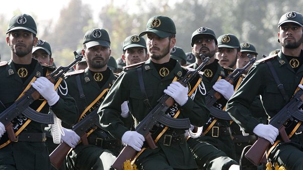 İran Devrim Muhafızları Ordusuna bağlı 'seçkin' askerler geçit töreninde İran Devrim Muhafızları Ordusuna bağlı 'seçkin' askerler geçit töreninde