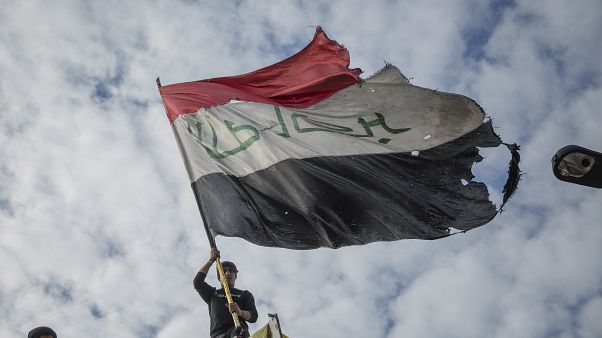 بغداد تتخوف من "انهيار" اقتصادي اذا قرر ترامب تجميد عائدات العراق النفطية بغداد تتخوف من "انهيار" اقتصادي اذا قرر ترامب تجميد عائدات العراق النفطية